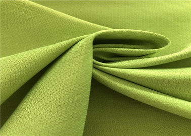La tela al aire libre de la prenda impermeable del estiramiento de la trama bicolor busca la chaqueta del invierno del esquí
