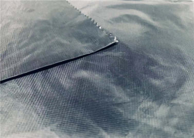 0,11 telas suaves recicladas nilón de la botella de Ripstop el 100% suavemente impermeabilizan ligeramente para la ropa ULTRAVIOLETA de la protección
